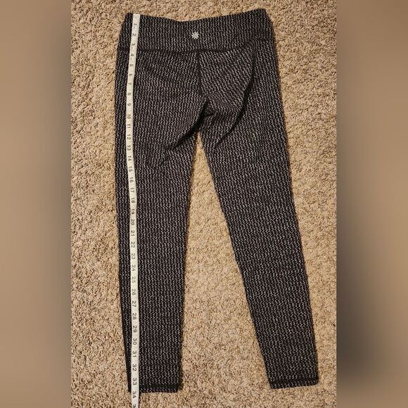 Athleta heartbeat chaturanha tights size M - Picture 7 of 8